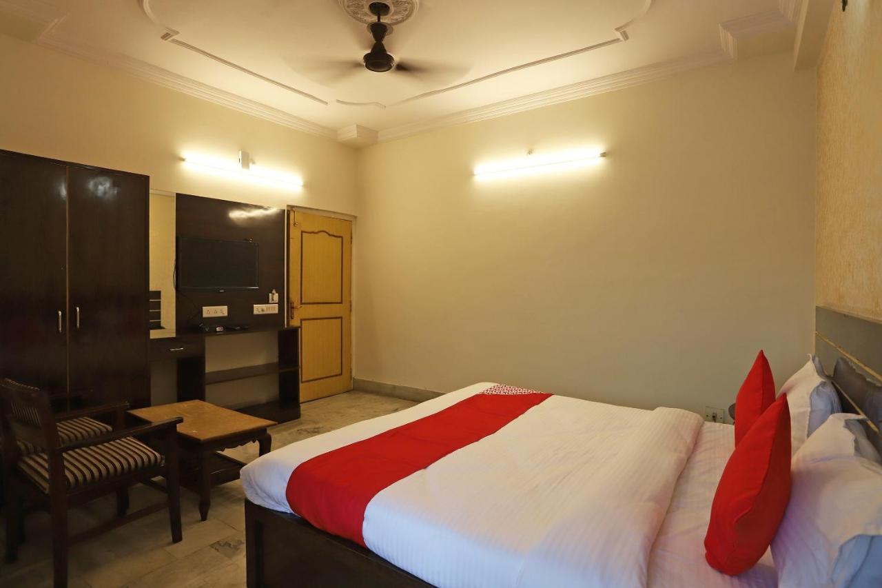 Oyo Flagship 76697 Hotel Park Awadh Lucknow Exterior foto