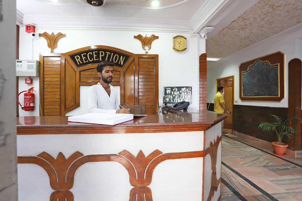 Oyo Flagship 76697 Hotel Park Awadh Lucknow Exterior foto
